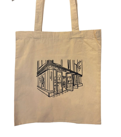 The club tote bag